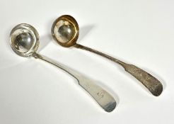 A pair of William IV Glasgow silver fiddle pattern toddy ladles, engraved with G, (L x 16.5cm)