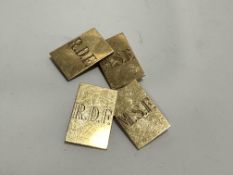 A pair of 9ct gold square sleeve links with engraved initials M.S.E and R.D.F, (L x 2cm) 9.8g