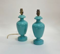 A pair of wooden turquoise baluster shaped table lamps. (h-32cm)