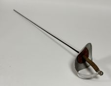 A 20thc fencing sabre checkered wooden grip, aluminum guard, steel groover and trifal blade. (88cm)
