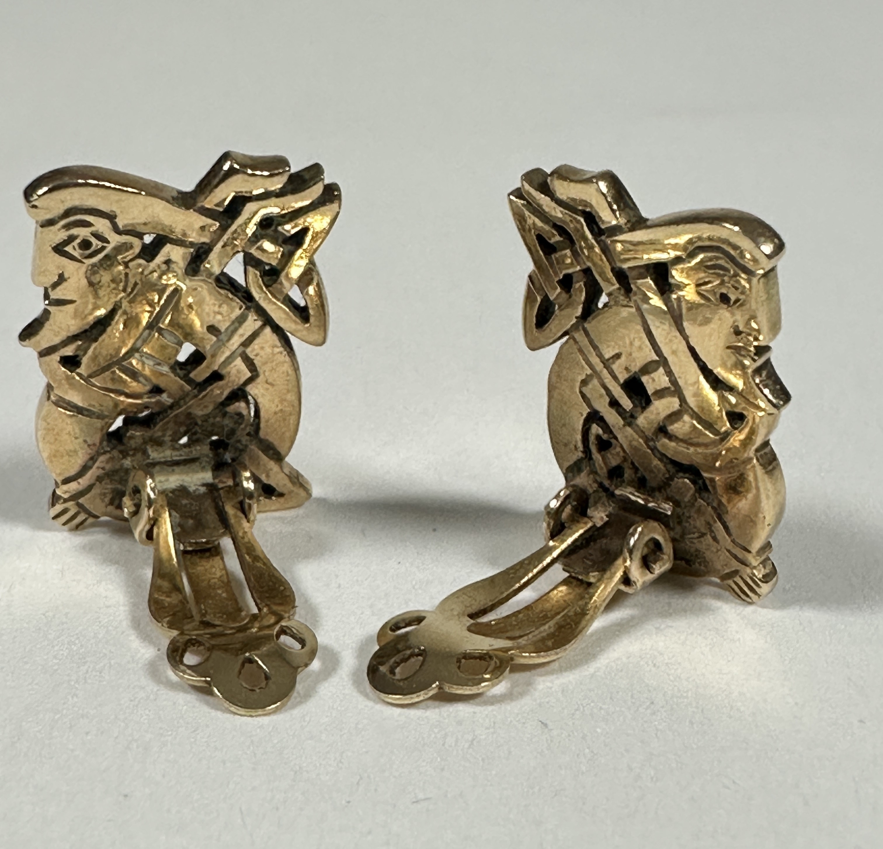 A pair of 9ct gold rectangular Celtic style figure earrings with clip fastenings, (H x 2cm x W x - Image 2 of 2