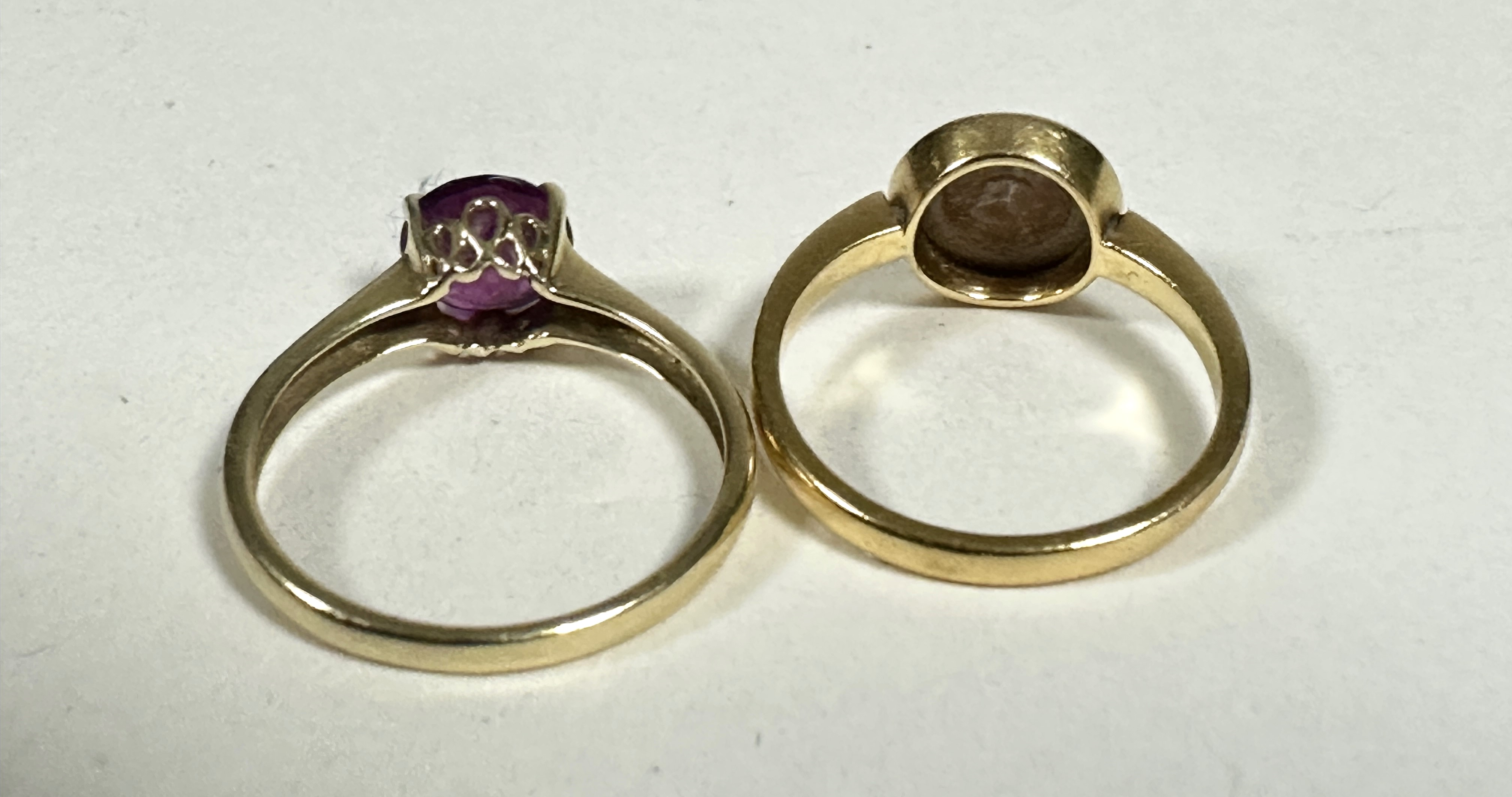 A 14ct gold QVC solitaire dress ring set pink stone, N and a 18ct gold ring set mabe pearl in rub - Image 2 of 2