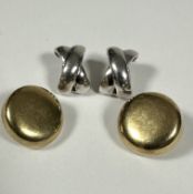 A pair of 9ct white gold kiss style X clip on earrings, (L x 1.5cm) 4g and a pair of Italian 9ct