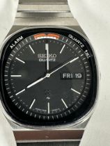 A Japanese Seiko Gent's quartz alarm water proof stainless steel wristwatch with original link
