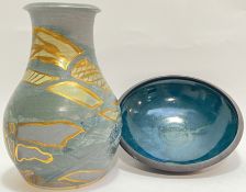 An Alison Rowan studio pottery vase with abstract gilt decoration (paper label verso) (h- 23.5cm),
