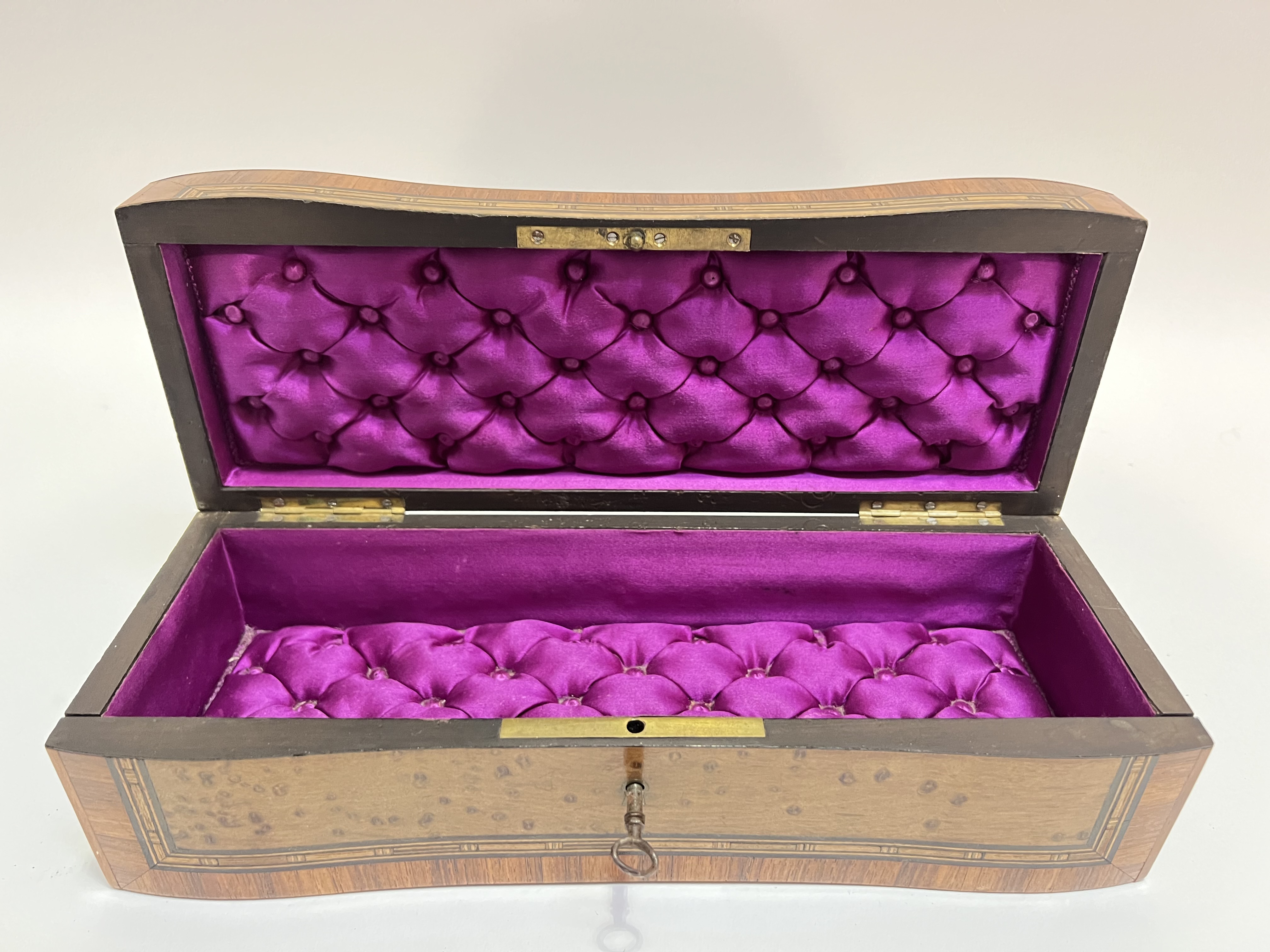An brass-inlaid jewellery box with Rosewood crossbanding and birds eye veneer, the interior with puc - Image 3 of 3