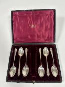 A Sheffield silver set of six tea spoons by Walker & Hall in original fitted case, (L x 12cm)
