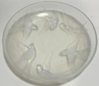 An French Sabino Art Deco opalescent glass bowl decorated with swifts/swallows (marked centrally) (w