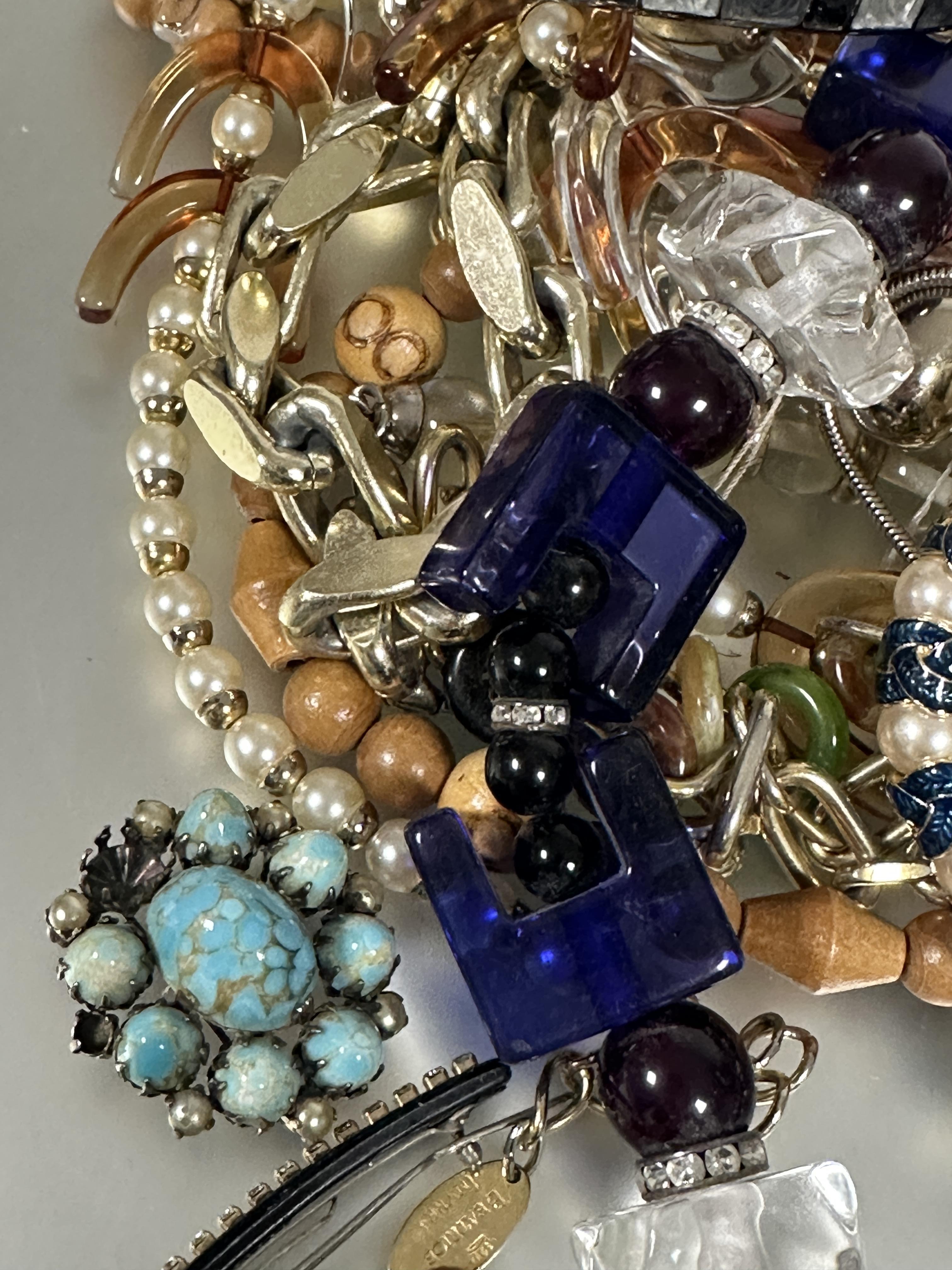 Property of the late Countess Haig: A large collection of costume jewellery including bead - Image 3 of 4