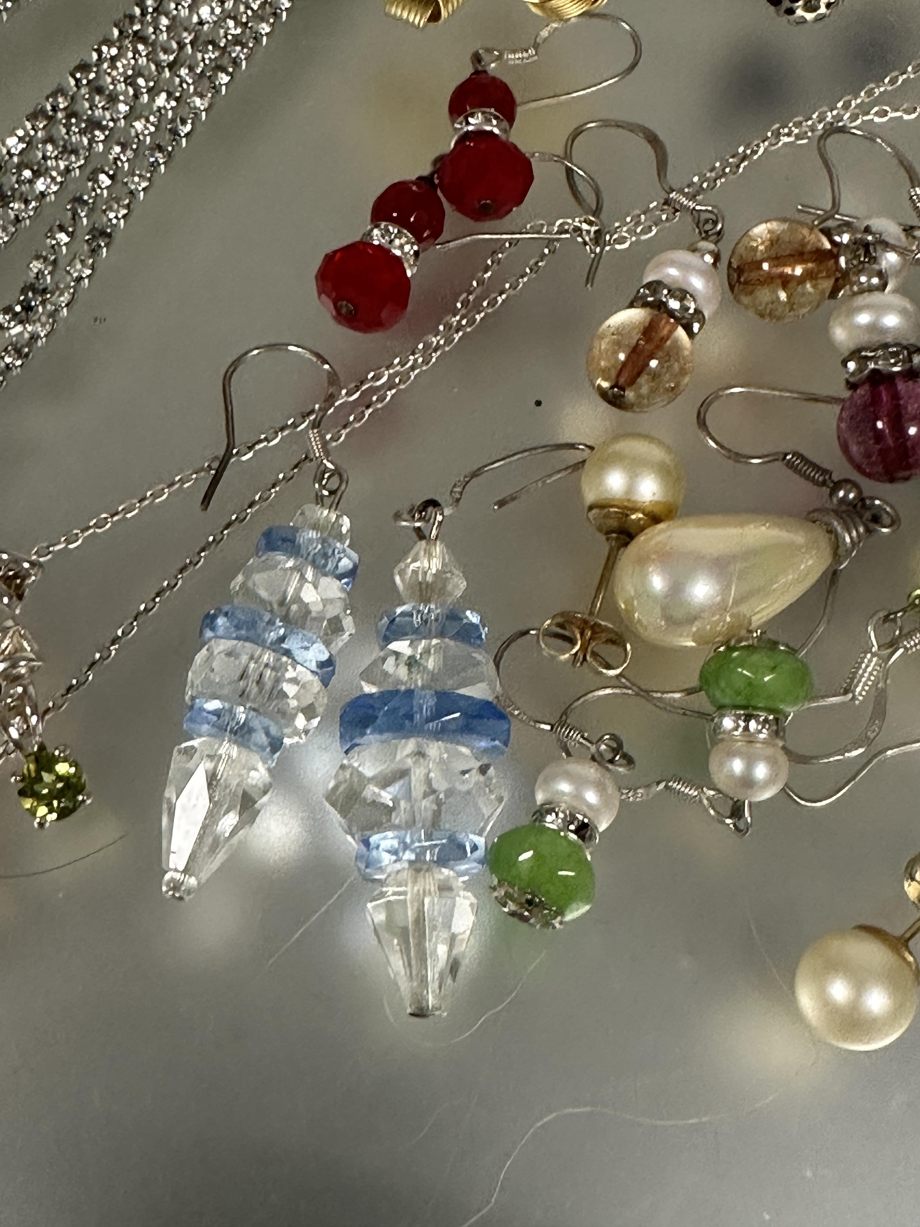 A large collection of stud and pendant earrings including a pair of paste set chandelier drop - Image 2 of 4