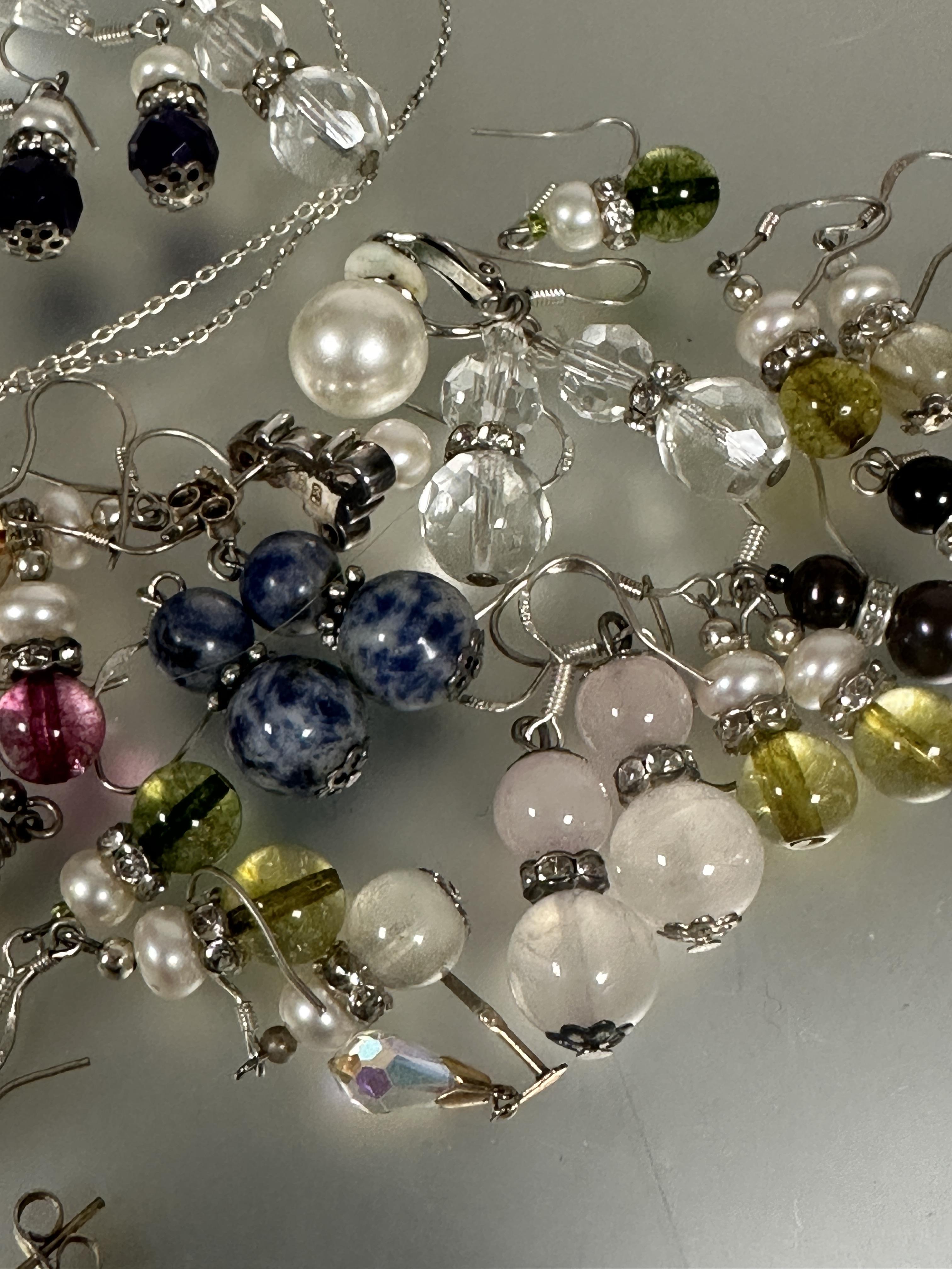 A large collection of stud and pendant earrings including a pair of paste set chandelier drop - Image 3 of 4