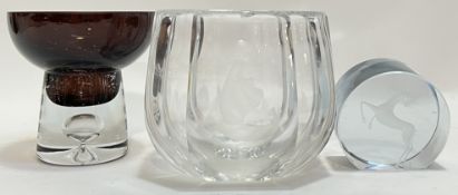 A mixed group of art glass comprising a substantial Swedish Orrefors faceted vase with engraved