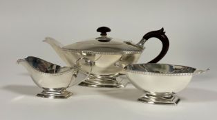 A George V three piece silver tea service in the Art Deco taste, Brook & Son, Sheffield 1932