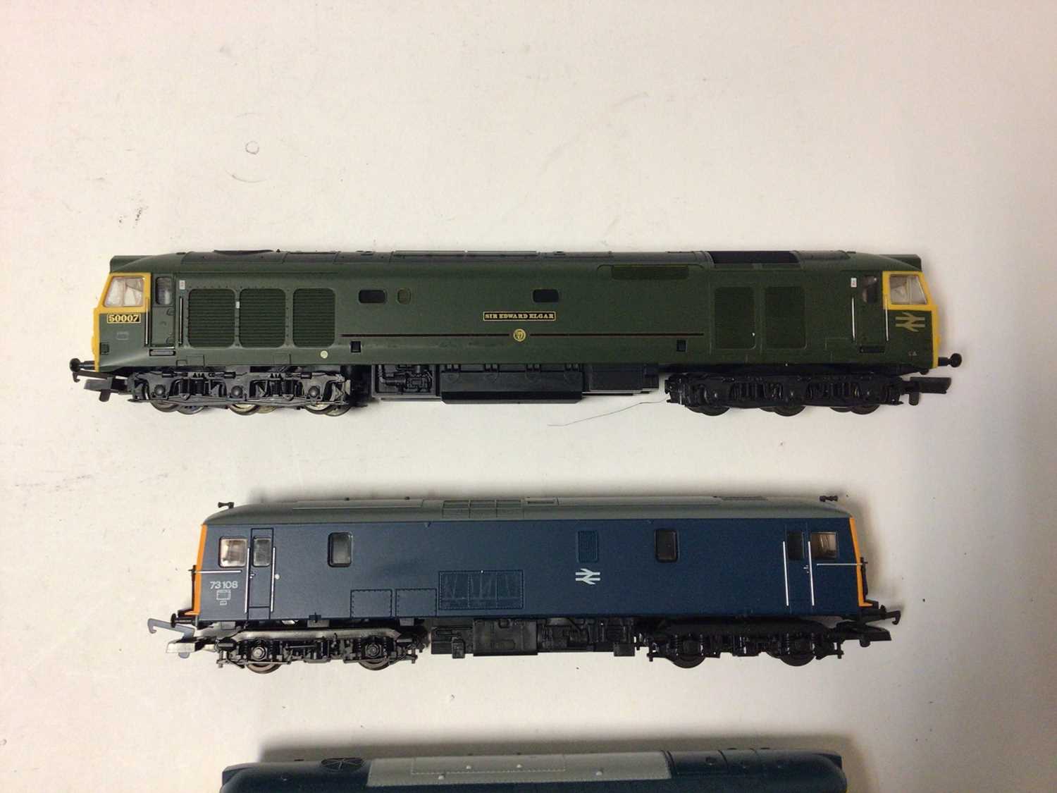 Lima OO gauge locomotives including GWR Railcar W30W in BR green with whiskers, boxed L205150, BR bl - Image 3 of 6