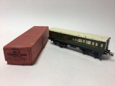 Hornby O gauge boxed No.2 Passenger Coaches (3)