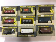 Wrenn OO gauge rolling stock including wagons, tankers and vans, boxed (28)