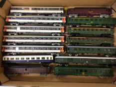 Jouef HO gauge unboxed SNCF & DB coaches and rolling stock (24) together with Lima HO gauge set of t