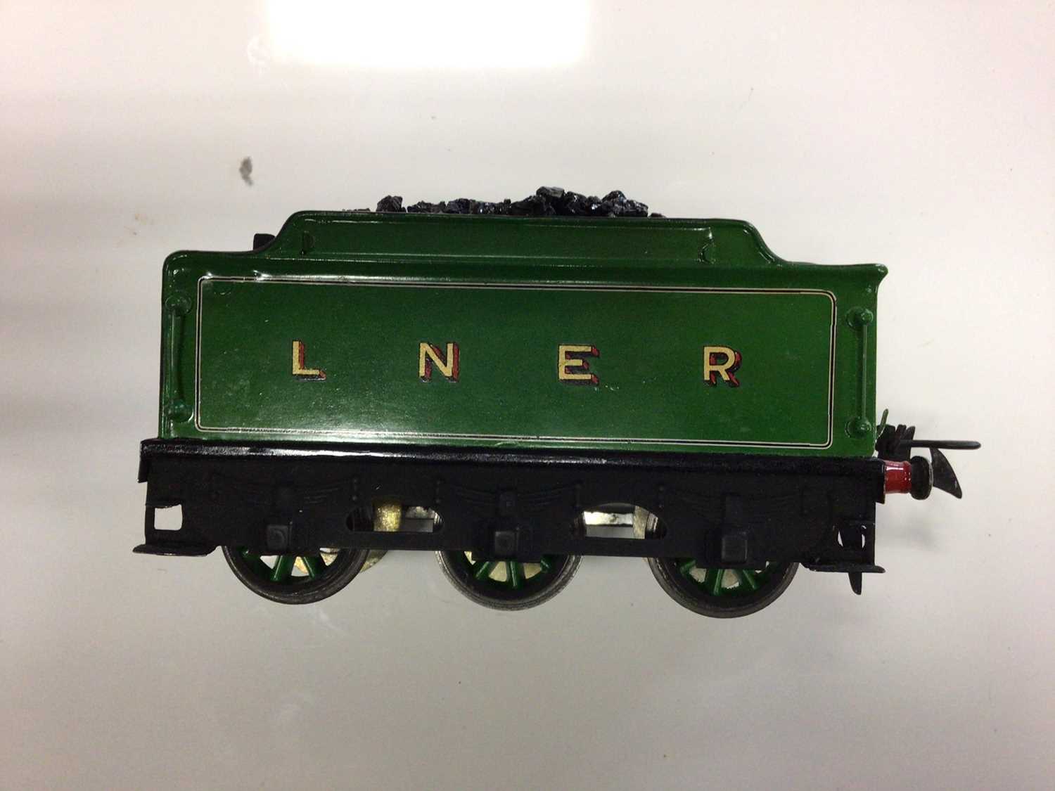 Railway O gauge LMS maroon (repainted) 3 rail 4-4-4 locomotive 2106, GW green tender, Southern green - Image 4 of 7