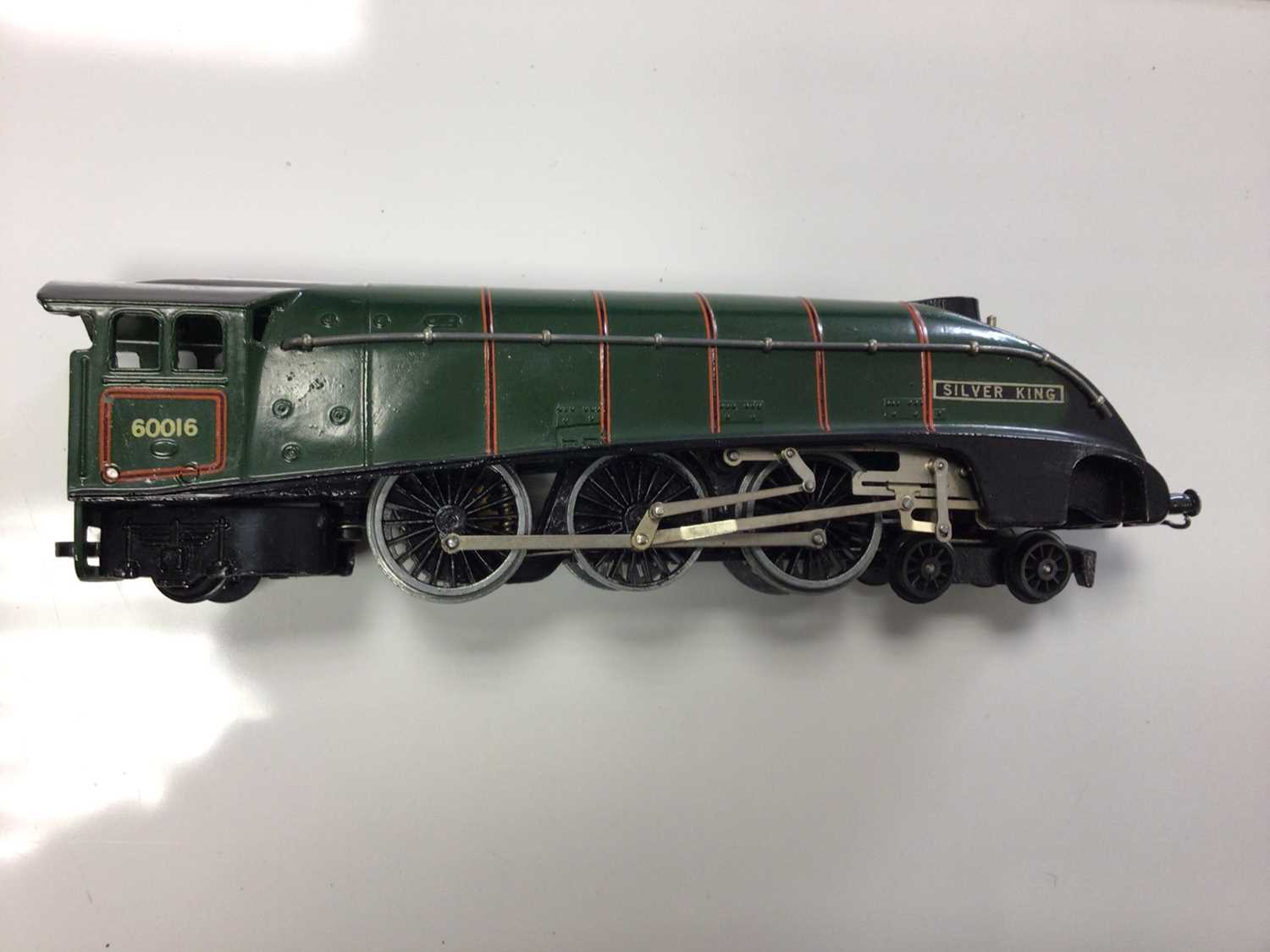Hornby OO gauge unboxed Class A4 locomotives including BR blue 'Lord Farringdon" 60034, LNER blue "S - Image 4 of 7