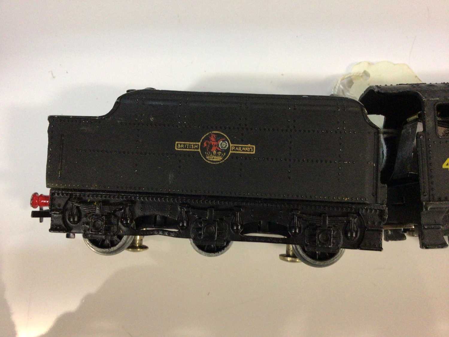 Hornby Dublo OO gauge ER 'Golden Fleece' tender locomotive 2211 and BR 2-8-0 LT25 LMR 8F Freight ten - Image 8 of 8