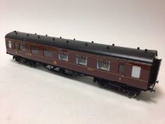 Railway O gauge LMS Carriages including Composite Kitchen/Dining Car 250, Open 3rd Class Brake 27948