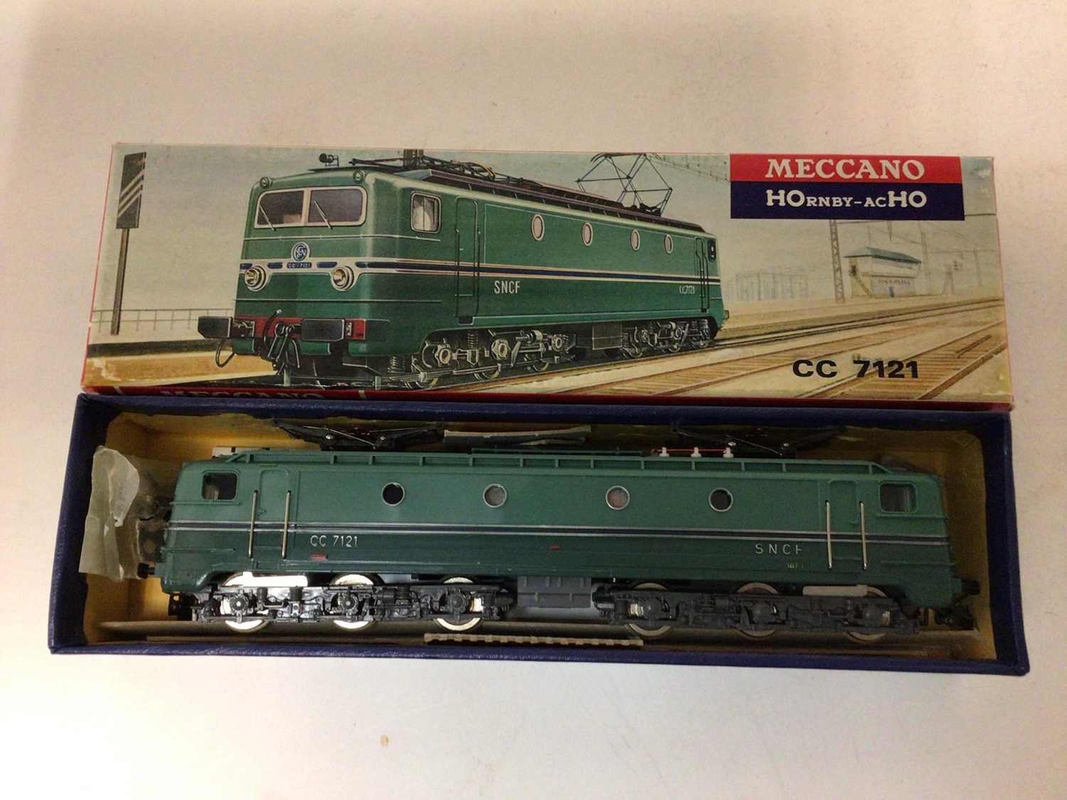 Meccano HOrnby acHO locomotives including SNCF CC 7121 electric locomotive, boxed 6372, SNCF BB 16.