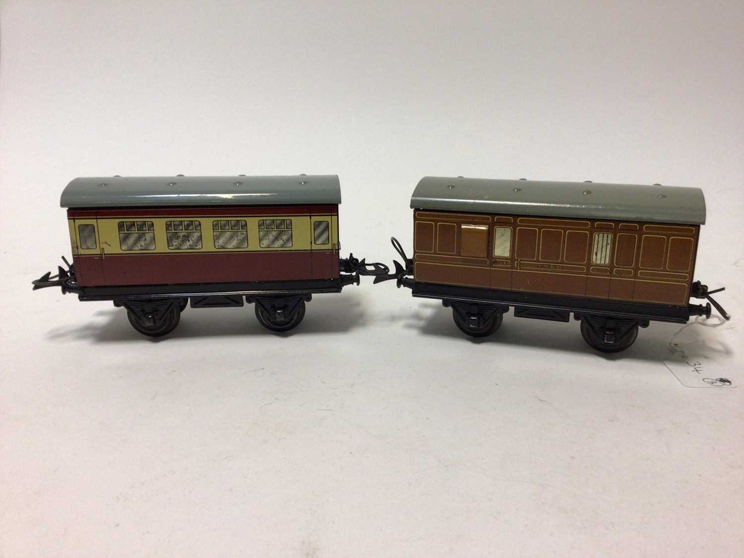 Hornby O gauge selection of unboxed Tinplate carriages and coaches (12) - Image 9 of 10