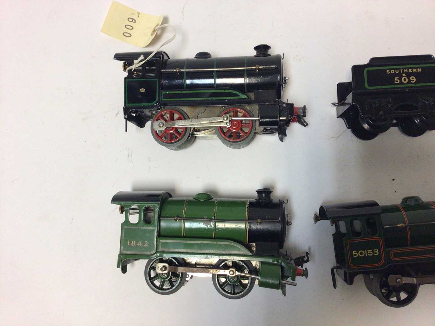 Hornby O gauge tinplate clockwork 0-4-0 locomotives and some tenders (qty) - Image 5 of 12