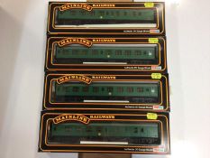 Mainline OO gauge mixed lot of coaches (20)