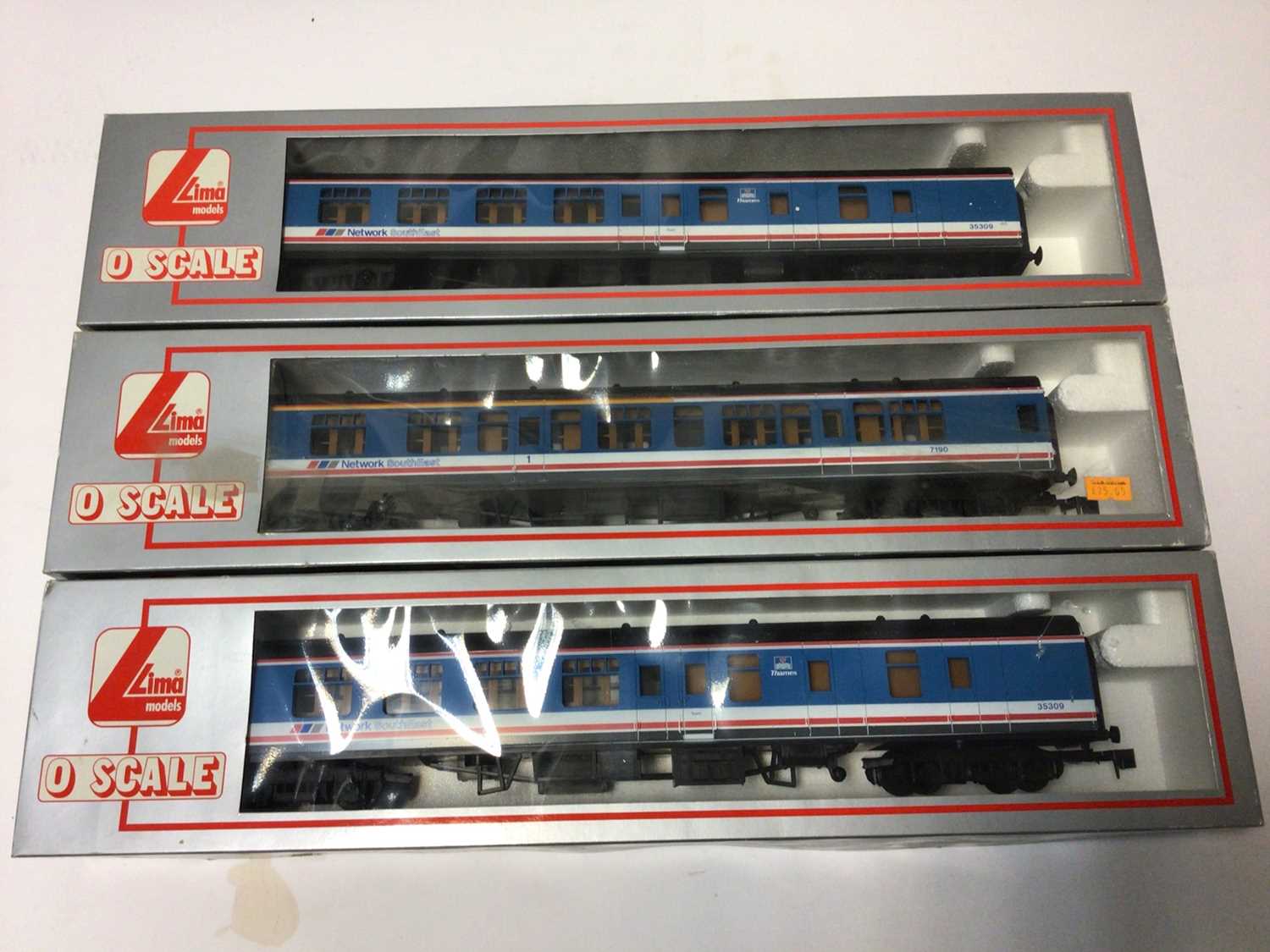 Lima O gauge BR Class 33 diesel locomotive 'Isle of Grain' 33050, boxed 216582A3, BR blue Class 33 d - Image 3 of 3