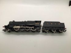 Wrenn OO gauge 2-8-0 LNER Wartime Black Class 8F Freight tender locomotive 3144, boxed, W2240