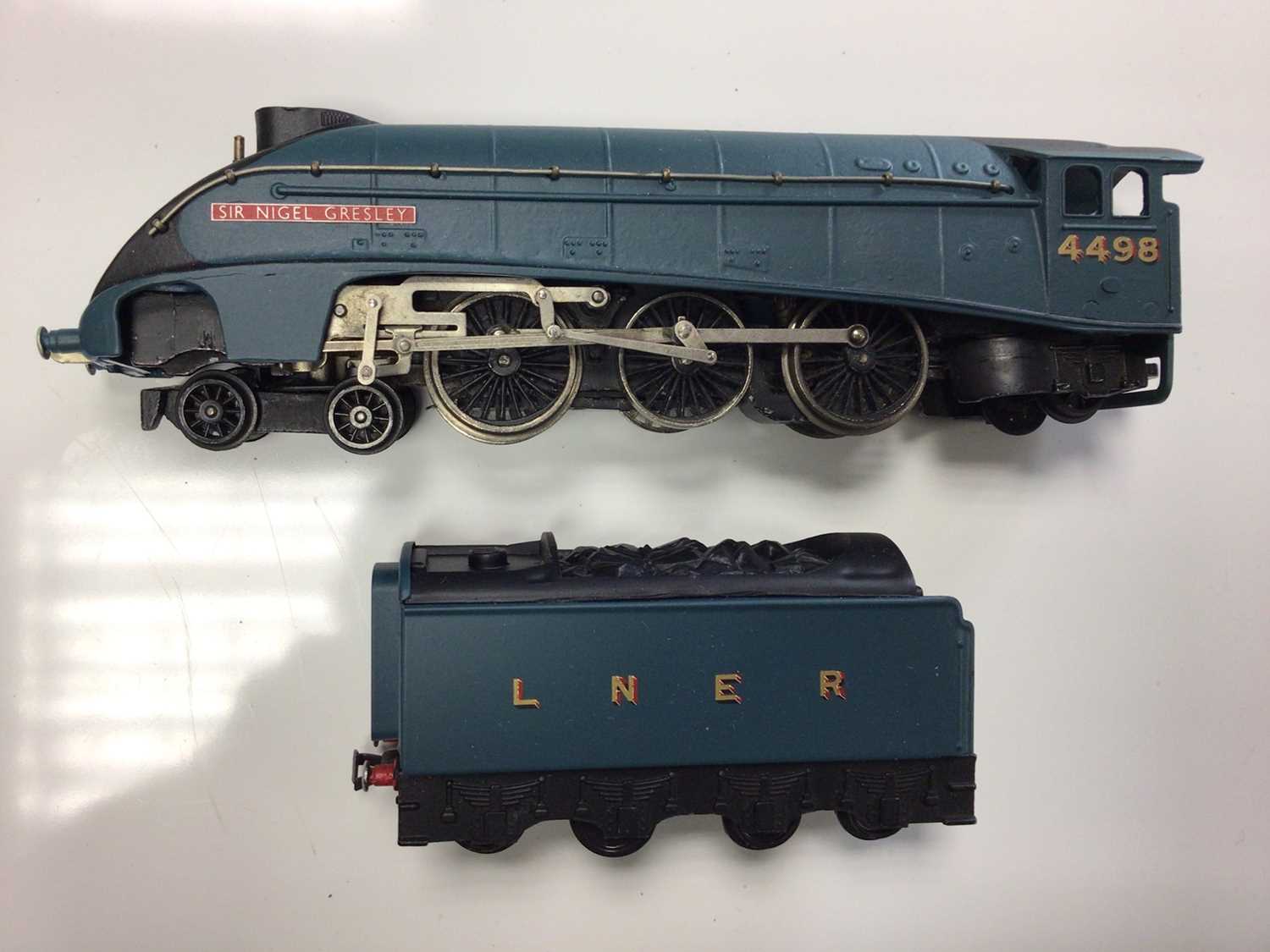 Hornby OO gauge unboxed Class A4 locomotives including BR blue 'Lord Farringdon" 60034, LNER blue "S