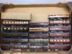 Trix OO gauge unboxed coaches (x25) and Hornby Meccano & Duplo coaches (x31) (56 Total)