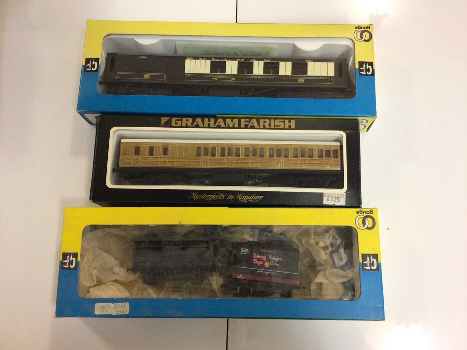 Graham Farish OO gauge mixed lot of coaches and rolling stock (31) - Image 6 of 6