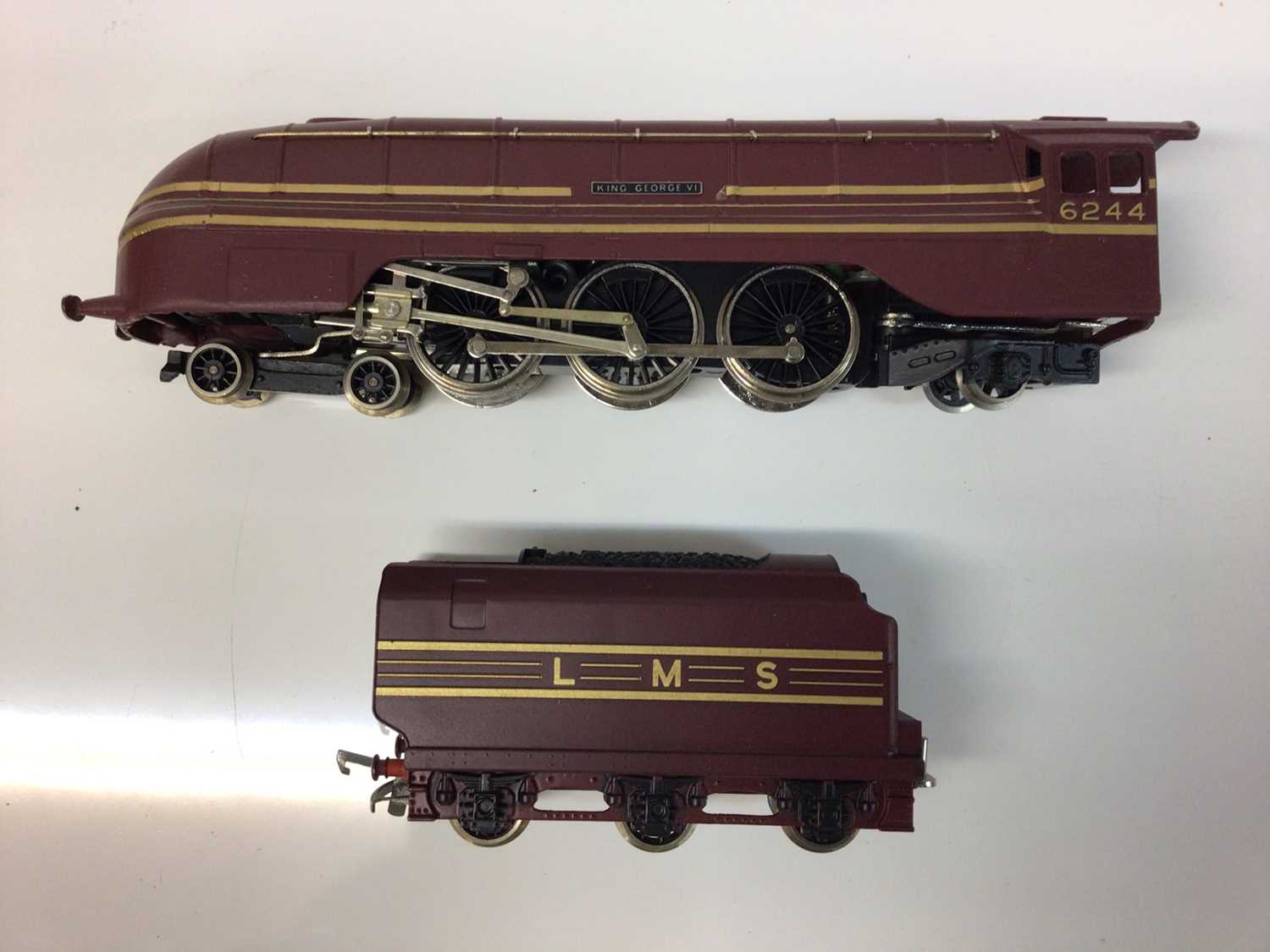 4-6-2 LMS maroon Coronation Class 'King George VI' tender locomotive 6244, boxed, W2302 - Image 5 of 12