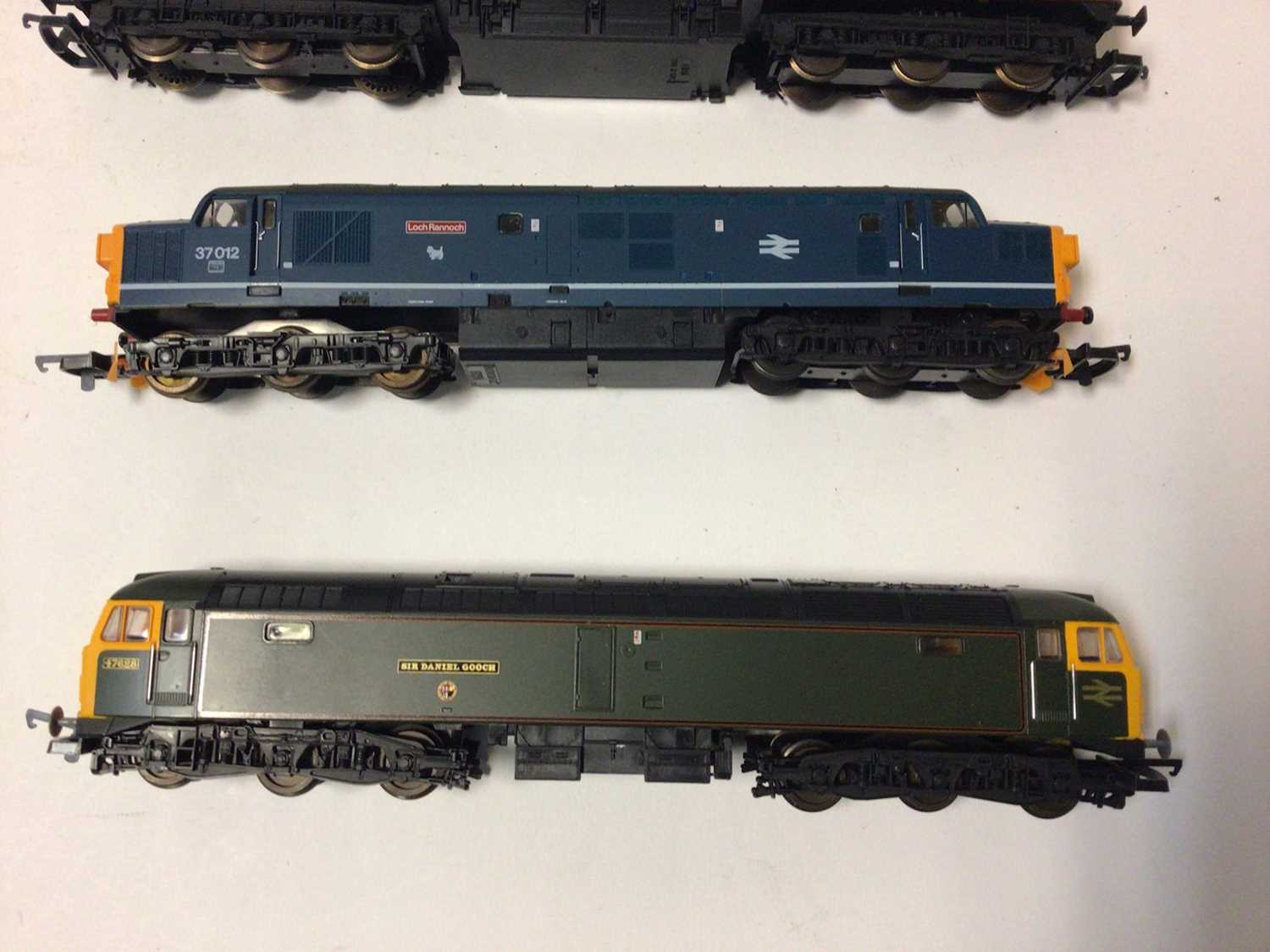 Lima OO gauge locomotives including Loadhaul Class 60 'Gypsum Queen' diesel 60008, boxed L204736A8, - Image 2 of 6