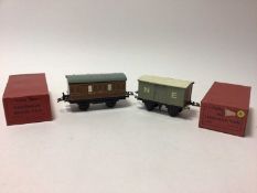 Hornby O gauge selection of boxed Coaches and Vans including Brake Van, No.1 Luggage Van and others