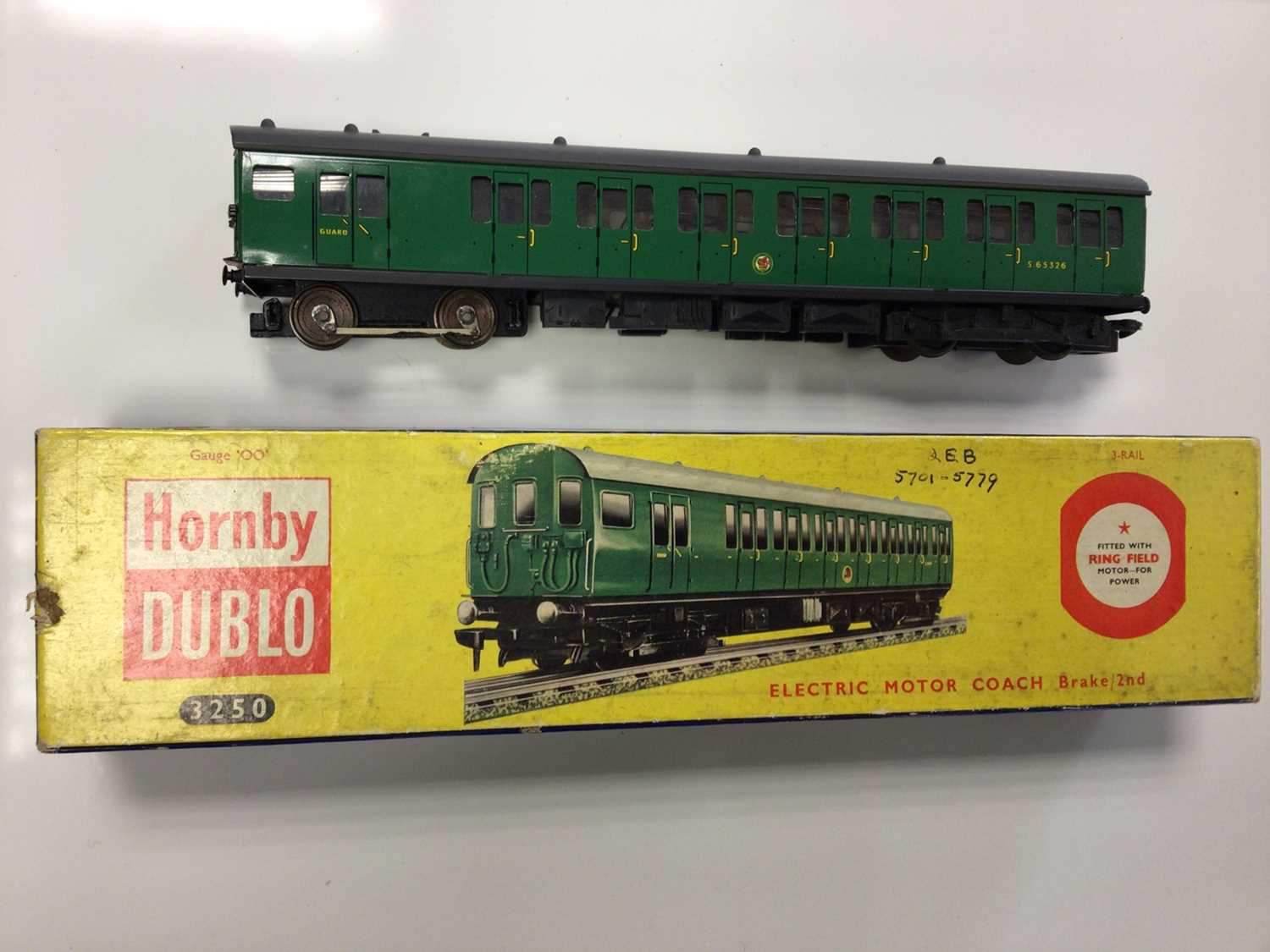 Hornby Duplo 2 railBR black Early Emblem 2-6- 4 Class 4MT tank locomotive 80008, boxed 2218, BR gre - Image 3 of 9