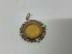 Victorian gold full sovereign 1882 in 9ct gold and diamond-set pendant mount