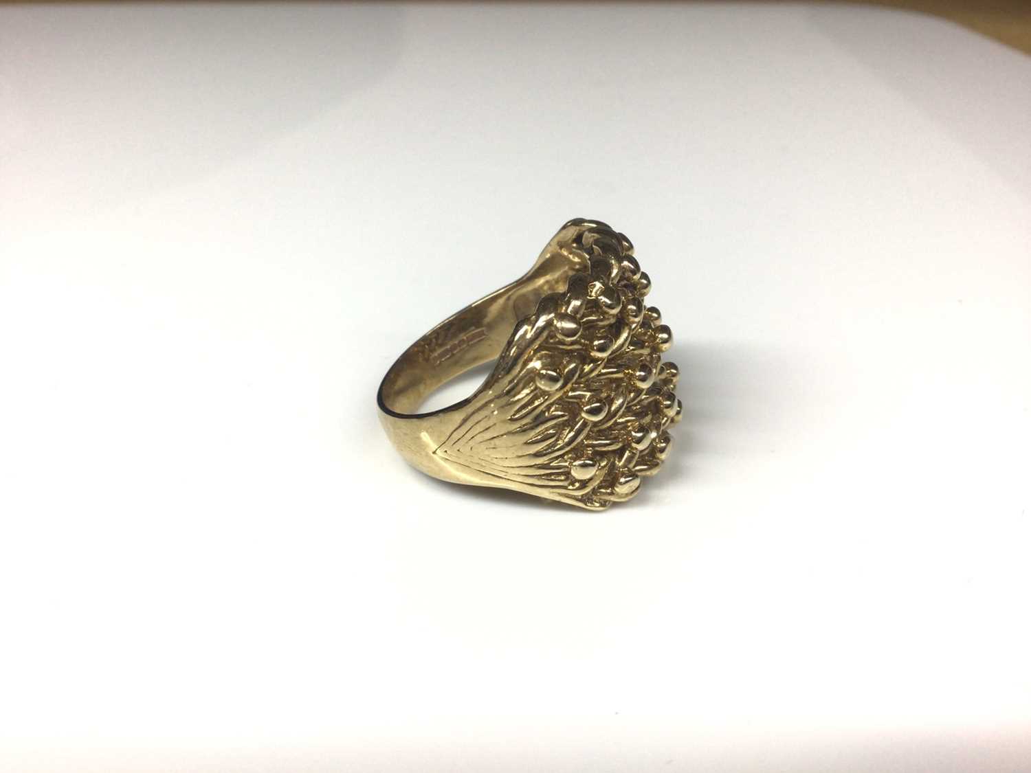 9ct gold large rope twist panel ring - Image 3 of 3