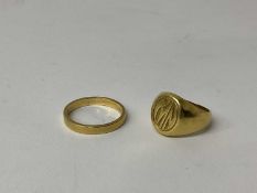 18ct gold wedding ring, marked 750, ring size P and a yellow metal signet ring, ring size J (2)