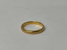 22ct gold wedding ring (Birmingham 1928), ring size S