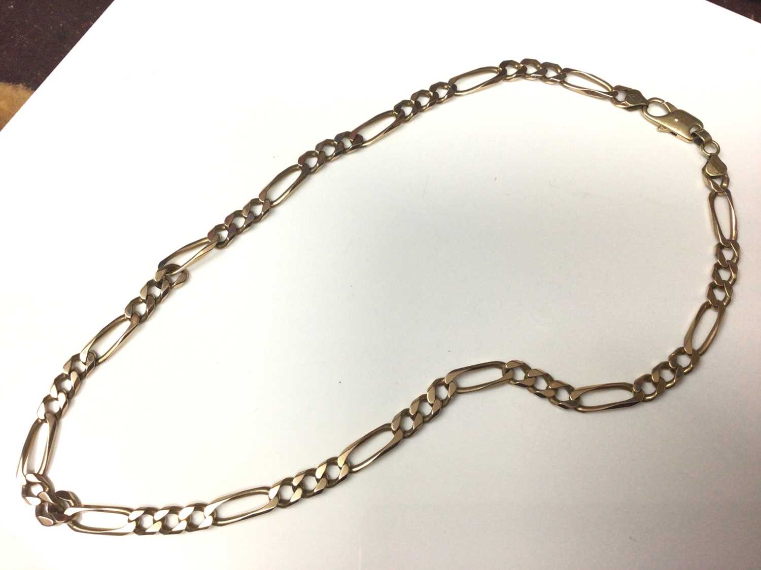 9ct gold flat curb link chain, 60cm long