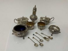 Pair of Edwardian silver mustard pots with blue glass liners (Birmingham 1905 / 1907), together with