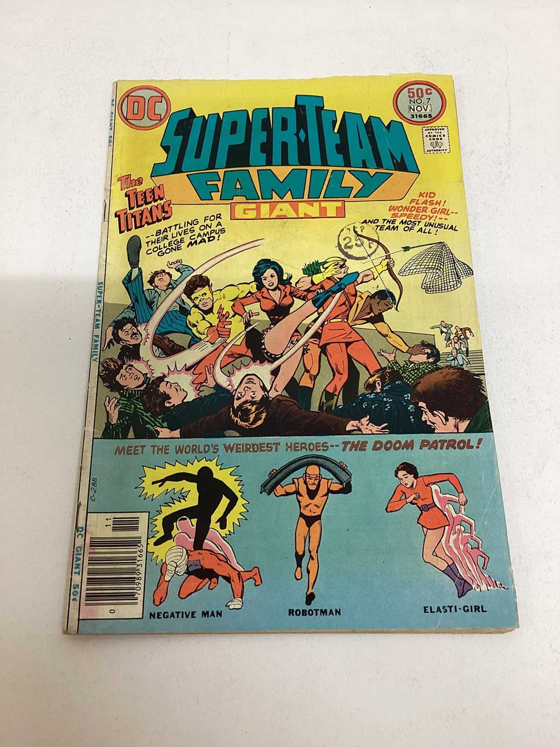 Selection of 1970's DC Comics , Batman Family, The Superman Family and Super Team-Family. (29 comics - Image 16 of 17