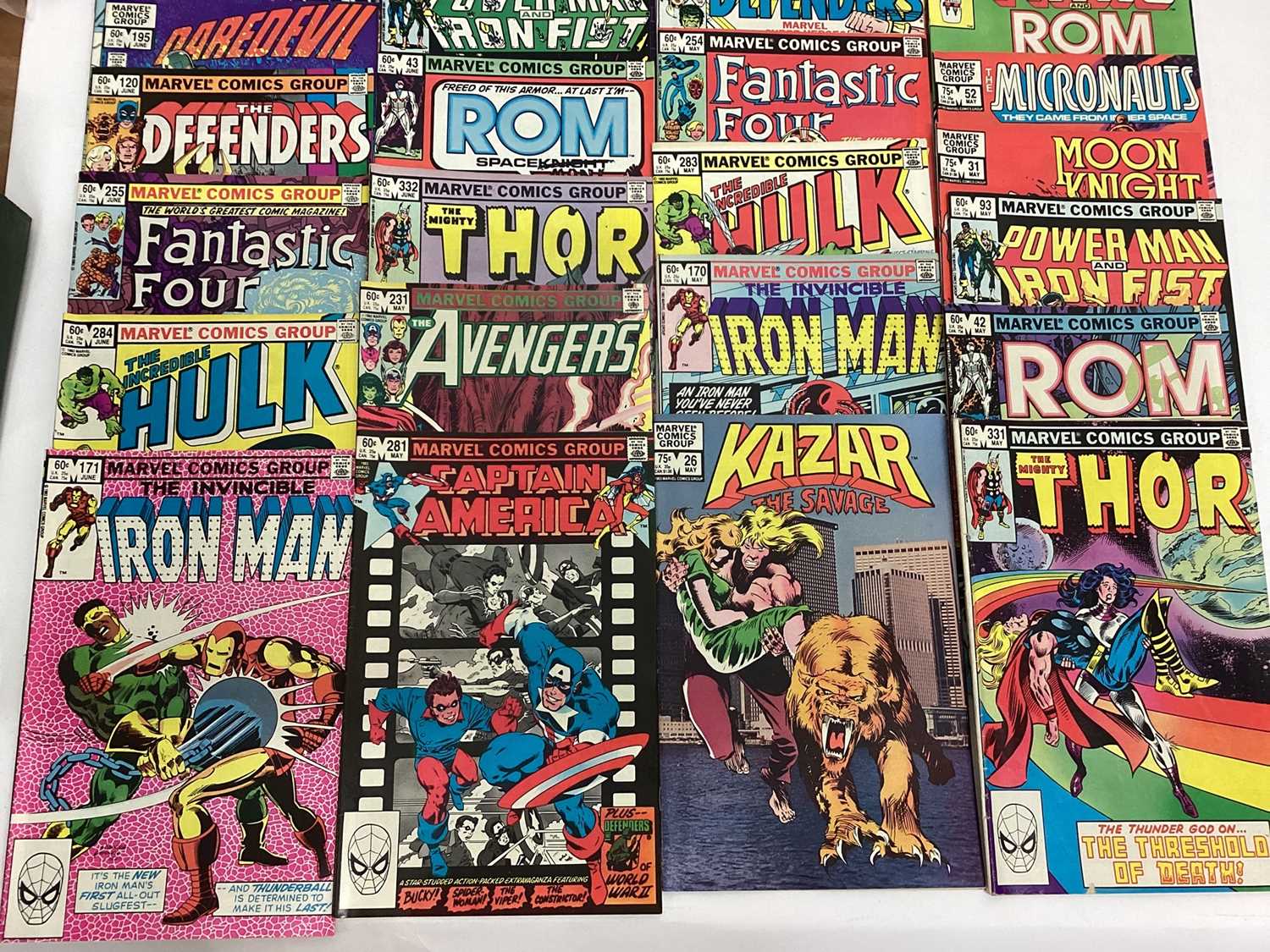 Box of Marvel comics mostly 1980's. To include The Avengers, Hawkeye, Power man and iron fist, Moon - Image 15 of 15