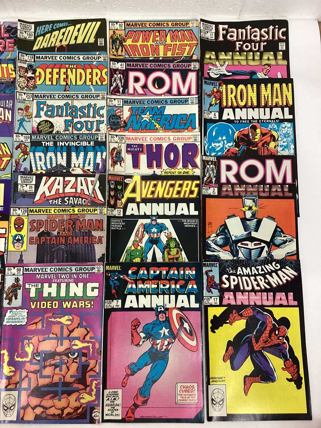 Box of Marvel comics mostly 1980's. To include The Avengers, Hawkeye, Power man and iron fist, Moon - Image 4 of 15