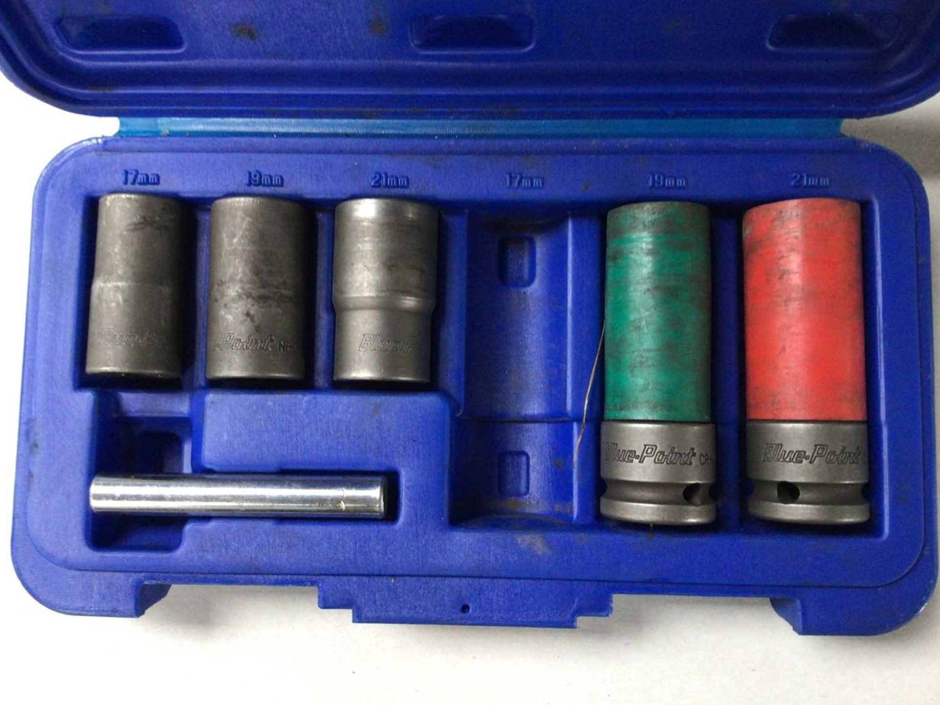 Locking wheel nut removal sockets and set wheel nut sockets, cased (2) - Image 3 of 4