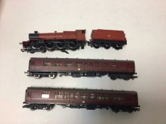 Hornby OO gauge unboxed 4-6-0 lined maroon Hogwarts Express "Howard's Castle" tender locomotive 5972