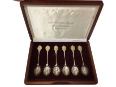 Set of six silver teaspoons'The Sovereign Queens Spoons Collectionk in box